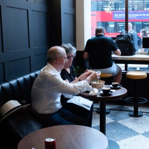 People in Yolk enjoying a nice brunch